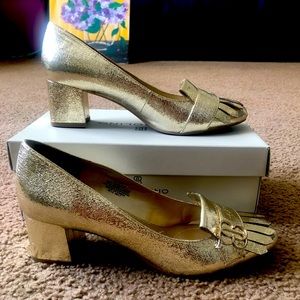 Bandolino sparkly gold shoes